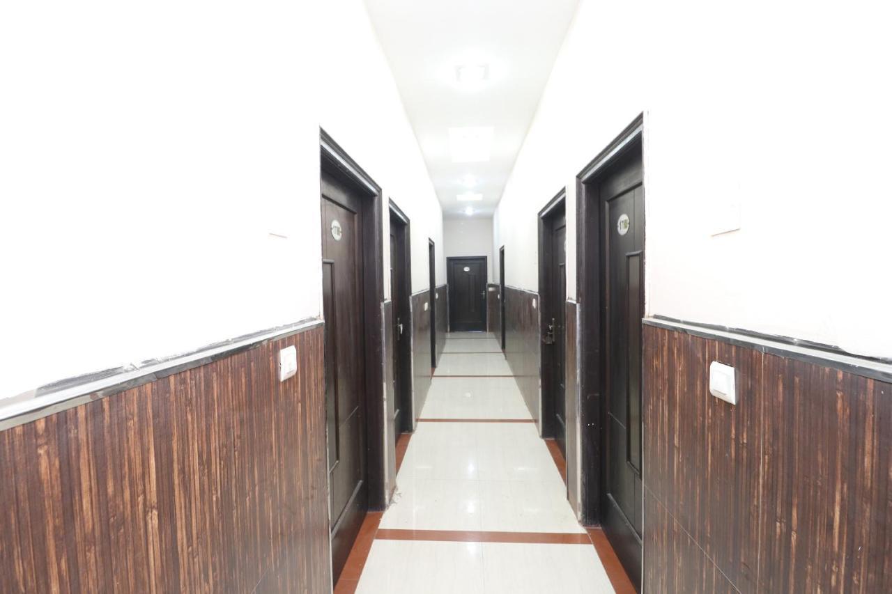 Spot On 43045 Hotel Vivek Plaza Shāhpur Exteriér fotografie