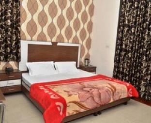 Spot On 43045 Hotel Vivek Plaza Shāhpur Exteriér fotografie
